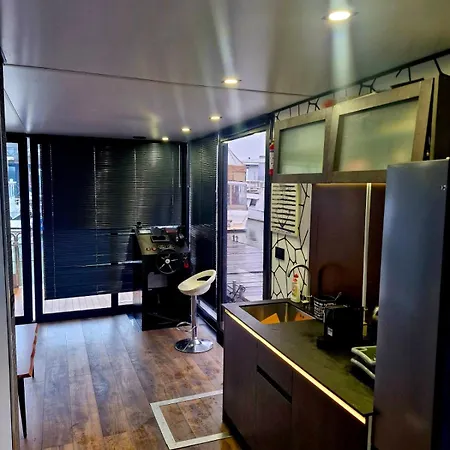 Houseboat Apartment